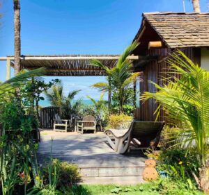 airbnb em caraíva bangalo na praia area externa