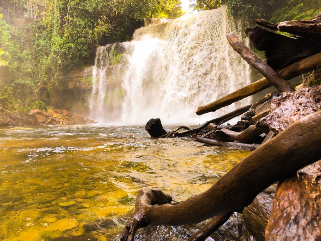 Cachoeira da Neblina - O que fazer na Amazônia