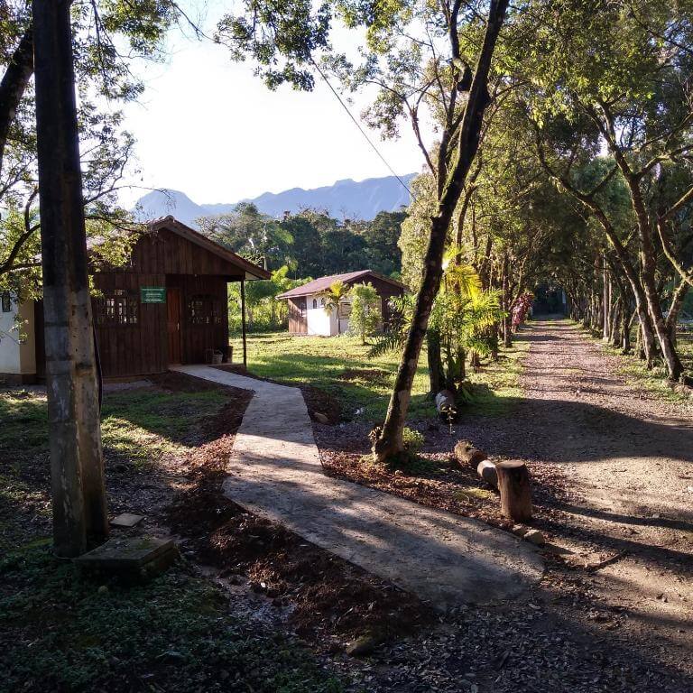 Trilha/entrada da Pousada Serra Verde, em Morretes no Paraná