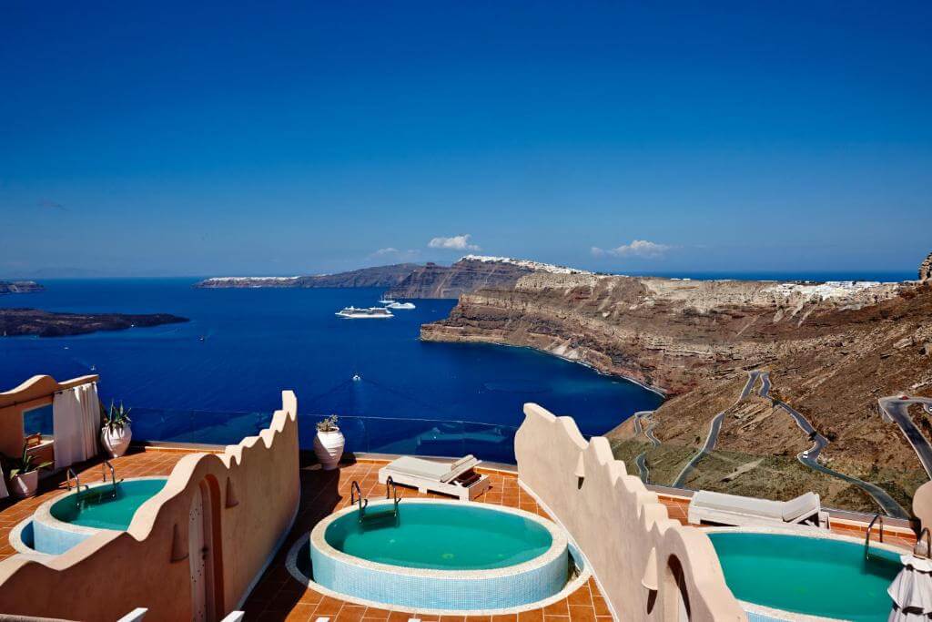 suites of the gods cave spa hotel santorini vista piscina