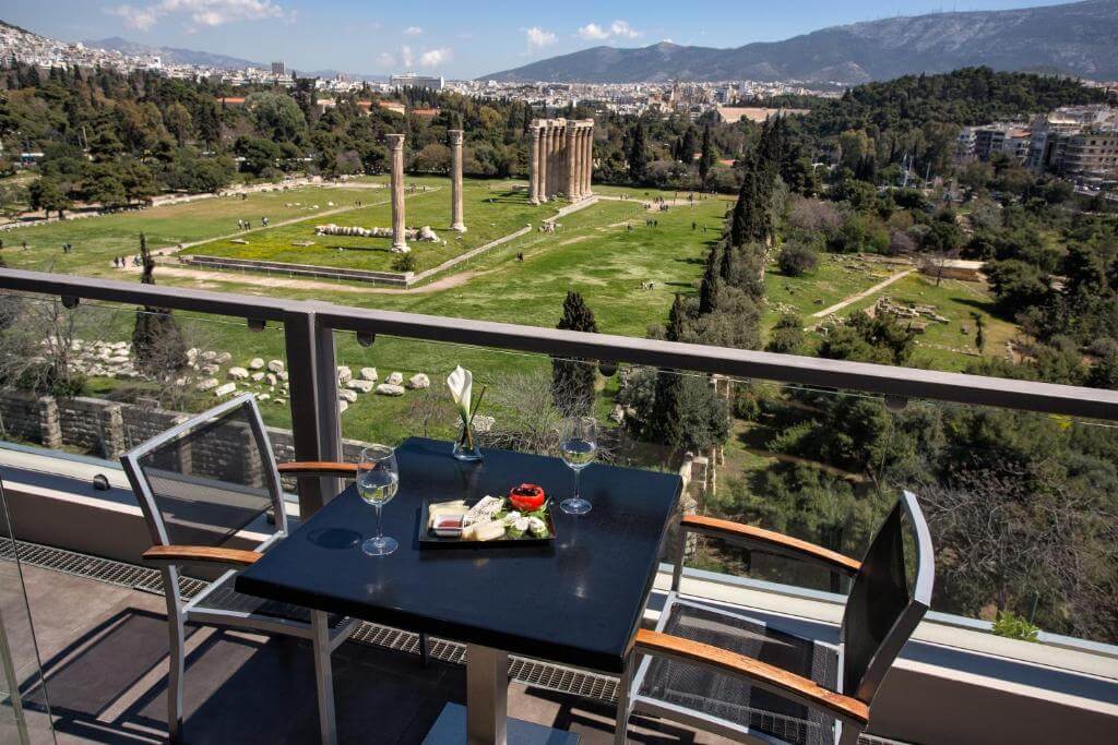 the athens gate hotel vista restaurante