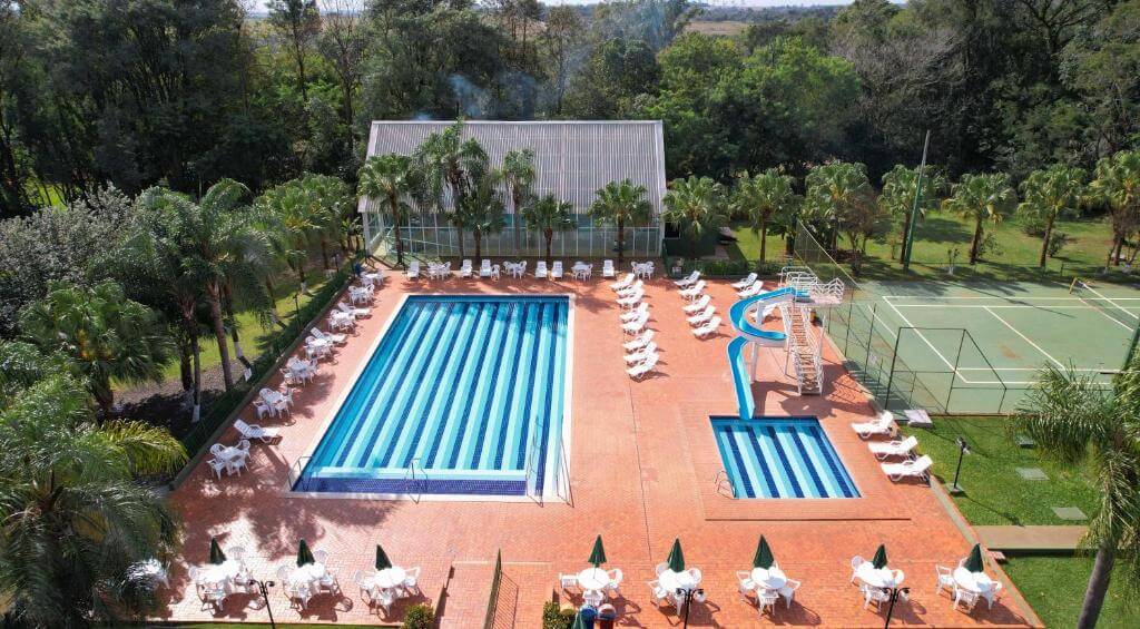 hotel pousada nacional inn foz do iguaçu piscina