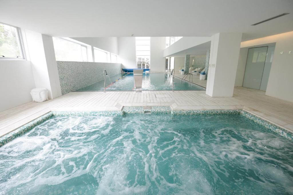 The Grand Hotel piscina | hotéis e resorts em Punta del Este