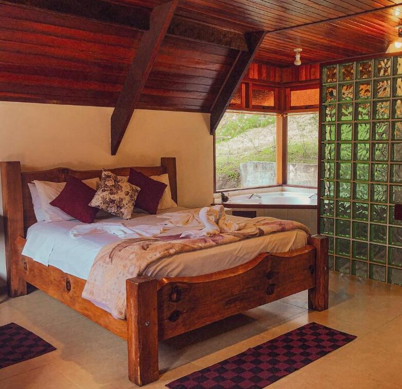 Quarto com hidromassagem em Monte Verde