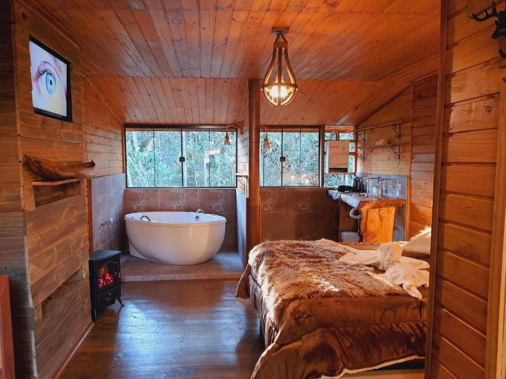 Quarto com banheira de hidromassagem