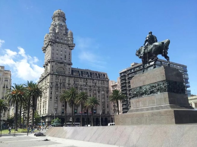Onde ficar em Montevideo | Viajando com Livia