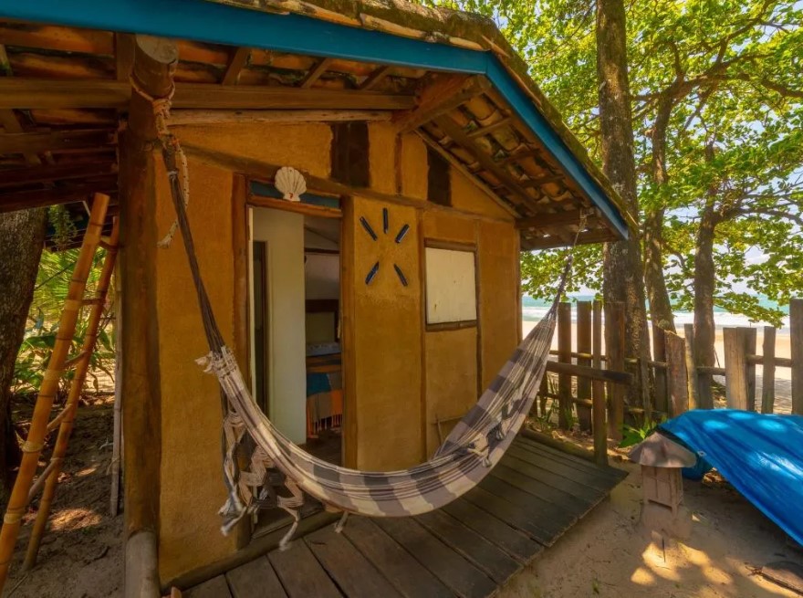 pousada pé na areia ilhabela- Viajando com Lívia