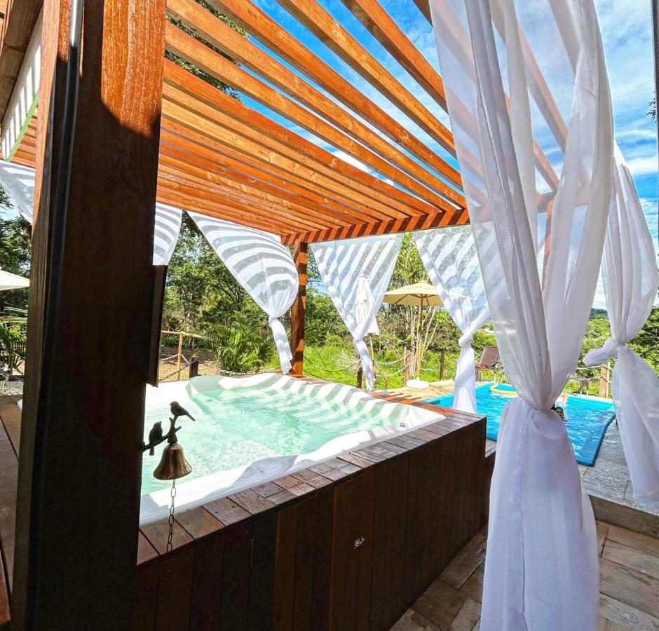 Pousada pet friendly em Pirenópolis com piscina, spa e clima rústico