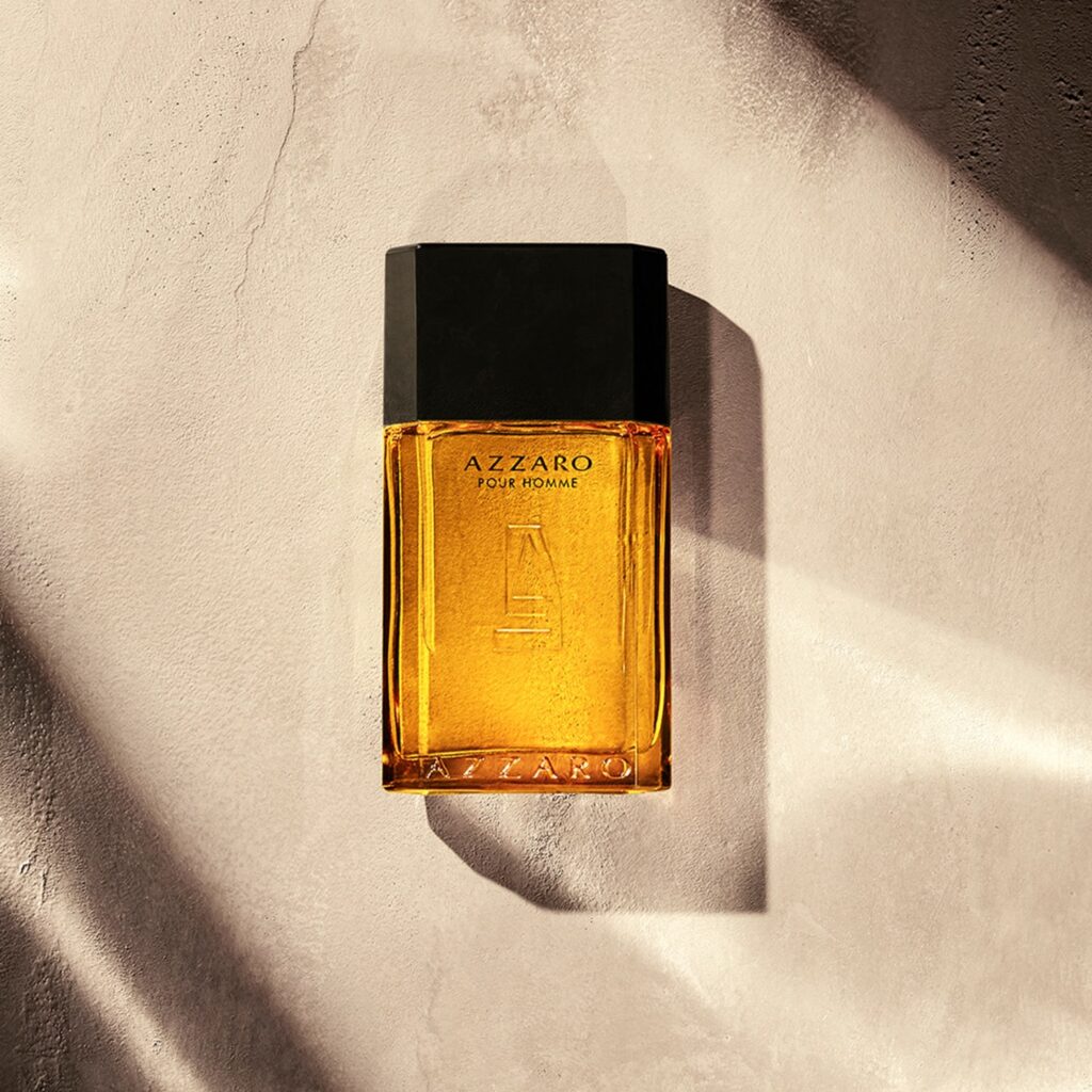 Azzaro Pour Homme &eacute; um perfume Azzaro foug&eacute;re arom&aacute;tico amadeirado. Um cl&aacute;ssico para homens tradicionais e sofisticados.