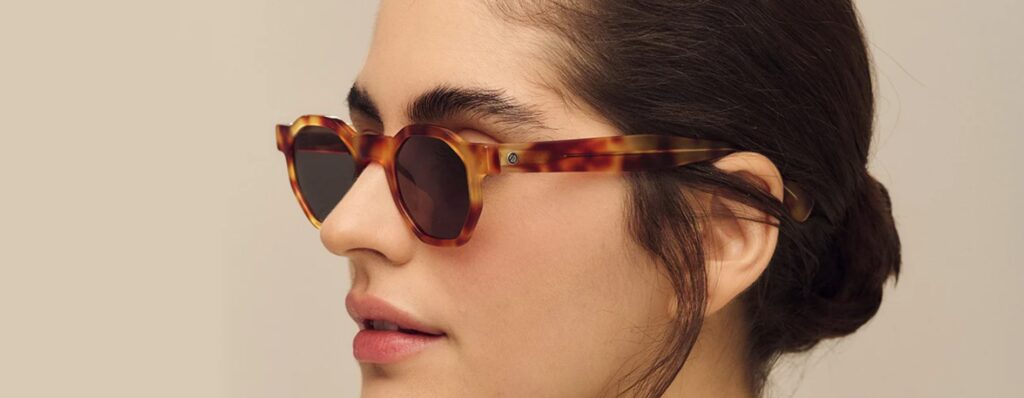 óculos zerezes com proteção solar