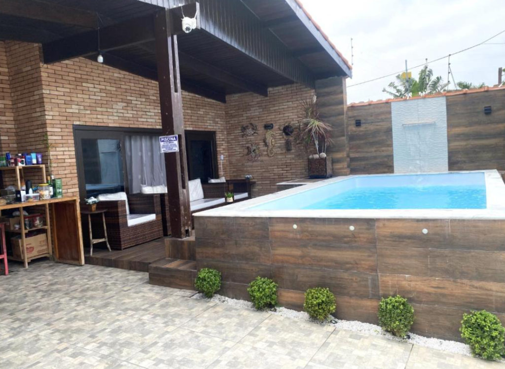 Hostel pet friendly em Itanha&eacute;m cin piscina