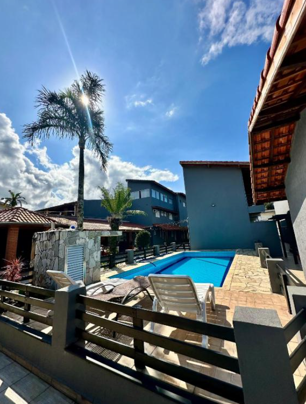 Pousada Pet Friendly com piscina no litoral de São Paulo em Bertioga