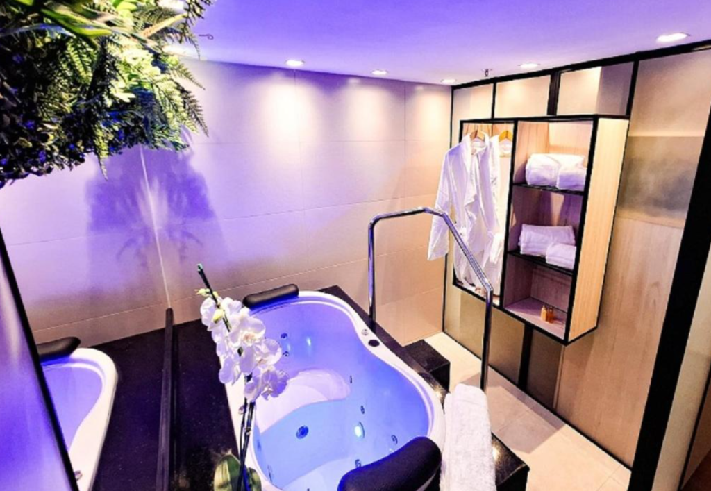 Hot&eacute;is rom&acirc;nticos com hidromassagem em Belo Horizonte