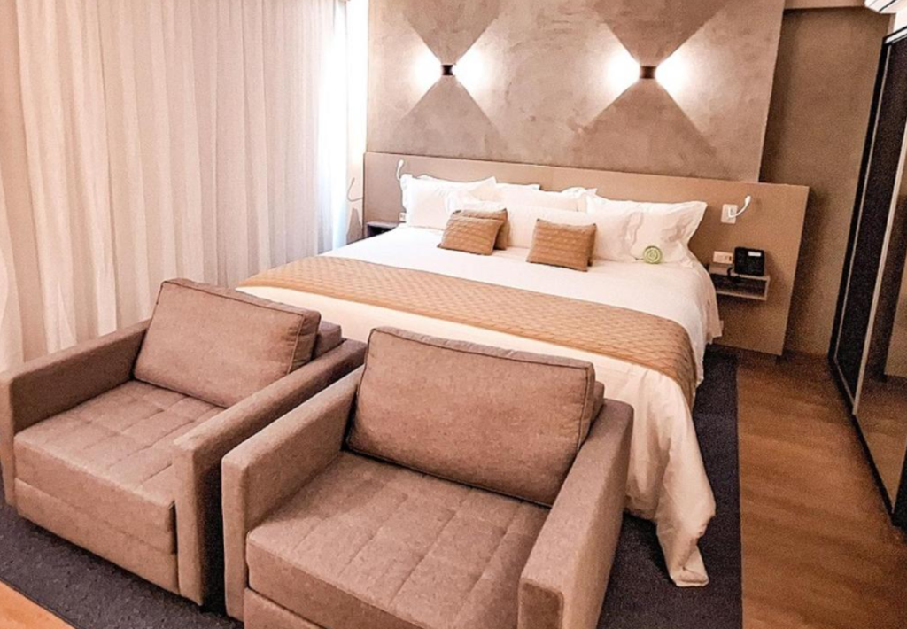 Hot&eacute;is rom&acirc;nticos com hidromassagem em Belo Horizonte