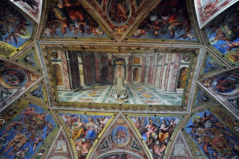Quer descobrir os Museus do Vaticano e a Capela Sistina? Nesta visita guiada ao Vaticano, voc&ecirc; pode fazer tudo isso e sem enfrentar filas!